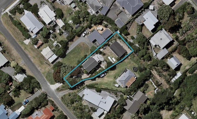 5 Hona Street, Waikanae Beach, Waikanae - Carousel 1