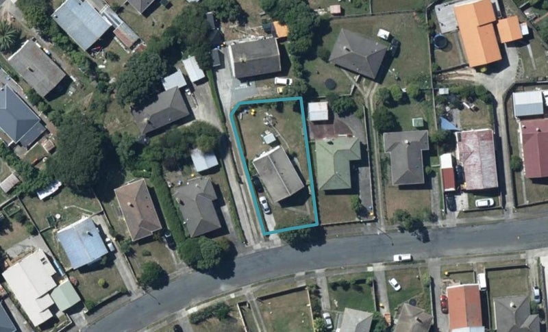 22 Mahinawa Street, Takapuwahia, Porirua - Carousel 1