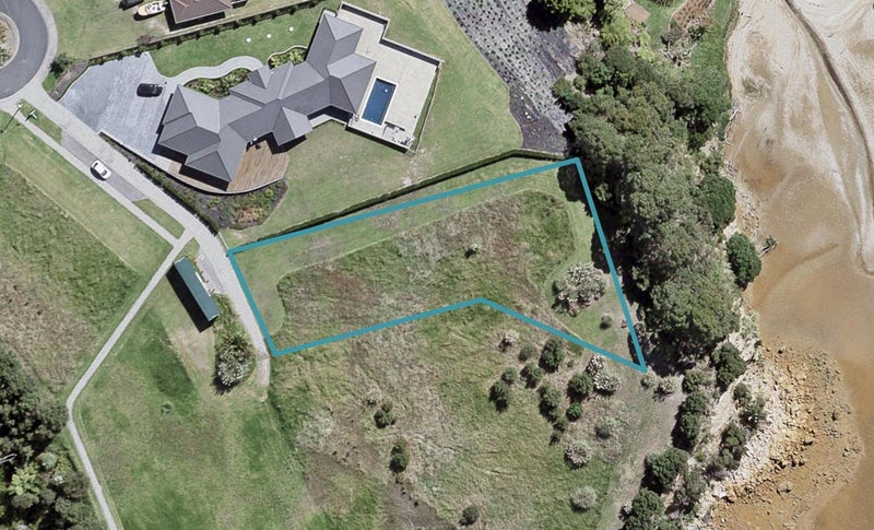 88 Omana Avenue, Shelly Beach, South Head - Carousel 1