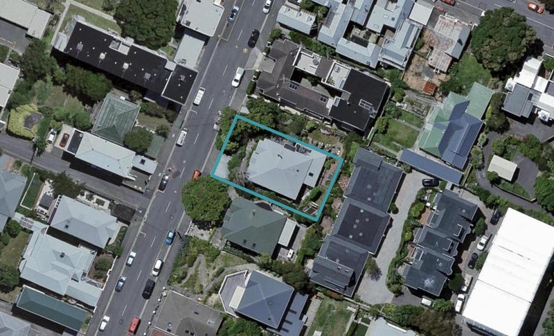 11 Austin Street, Mount Victoria, Wellington - Carousel 1