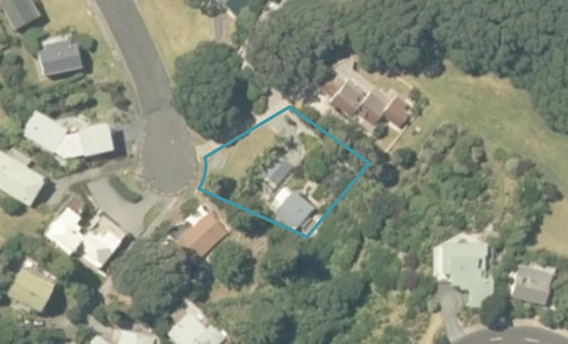 126 Oratia Place, Whangamata - Carousel 1