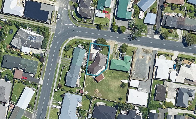 12 Cherrywood Drive, Otūmoetai, Tauranga - Carousel 1