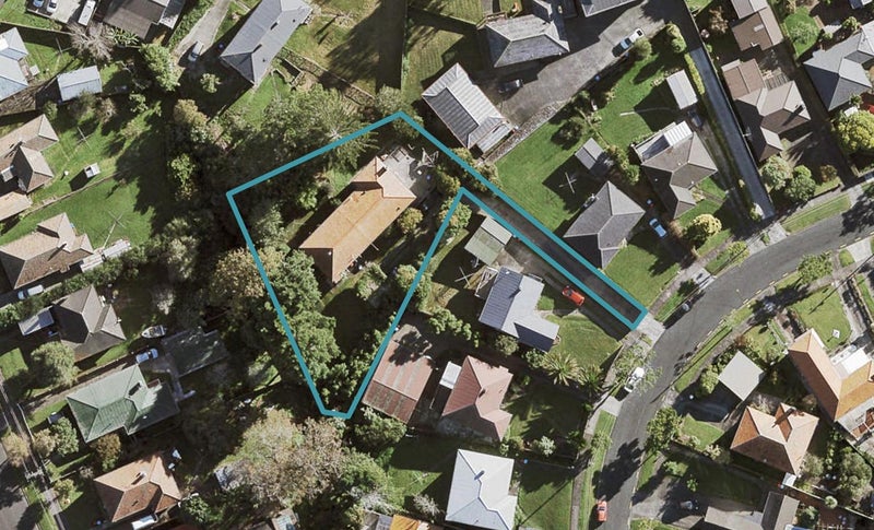 13 Netherton Street, New Windsor, Auckland - Carousel 1