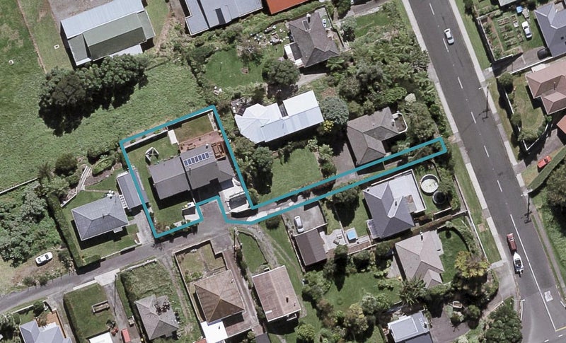 17 Moana Crescent, Blagdon, New Plymouth - Carousel 1