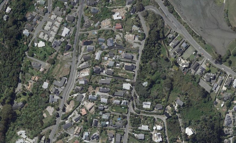 2/28 Maffeys Road, Mount Pleasant, Christchurch - Carousel 1