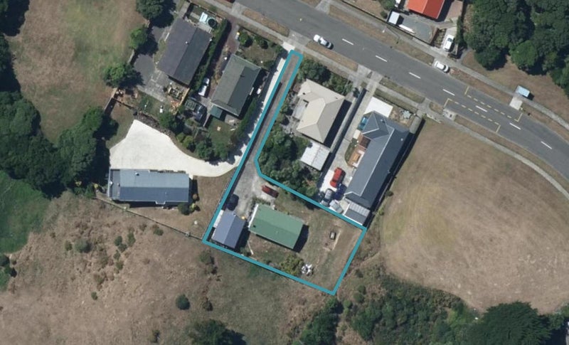 95 Pikarere Street, Titahi Bay, Porirua - Carousel 1