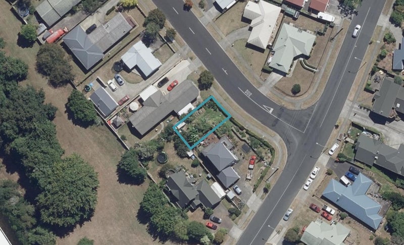 2/1 Balmerino Crescent, Pukete, Hamilton - Carousel 1