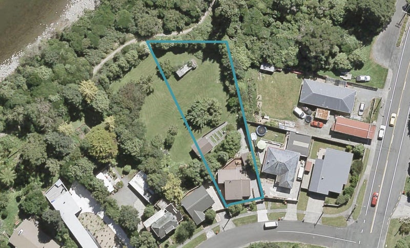 4 Black Beech Street, Birchville, Upper Hutt - Carousel 1