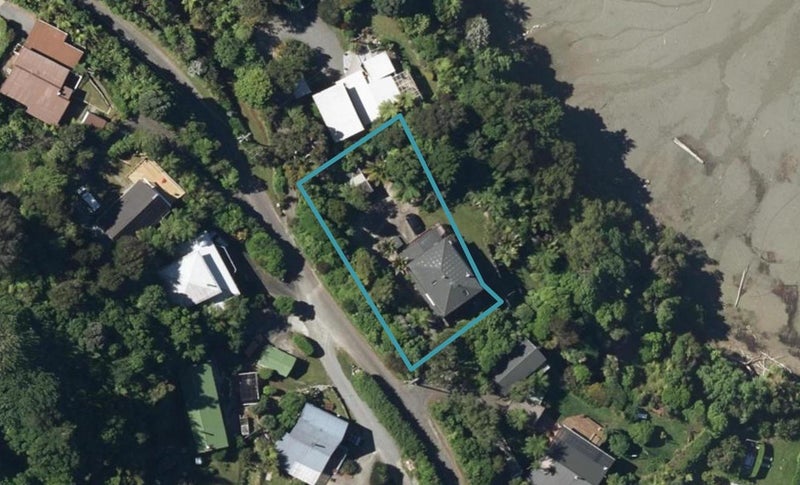 62 Moenui Road, Picton - Carousel 1