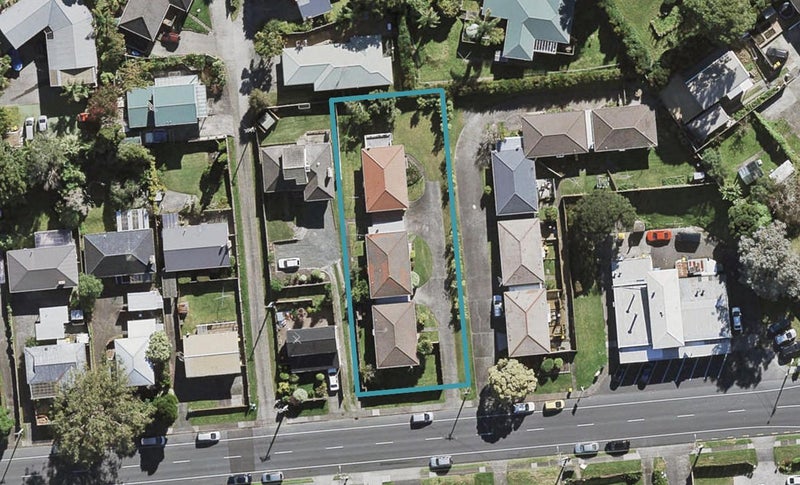 2/11 Manuka Rd, Bayview, North Shore City - Carousel 1
