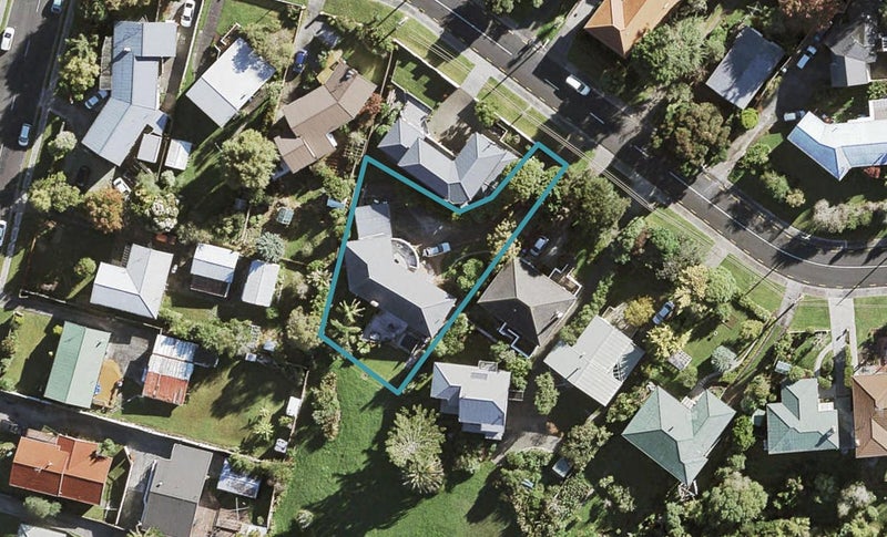 38 James Tyler Crescent, Lynfield, Auckland - Carousel 1