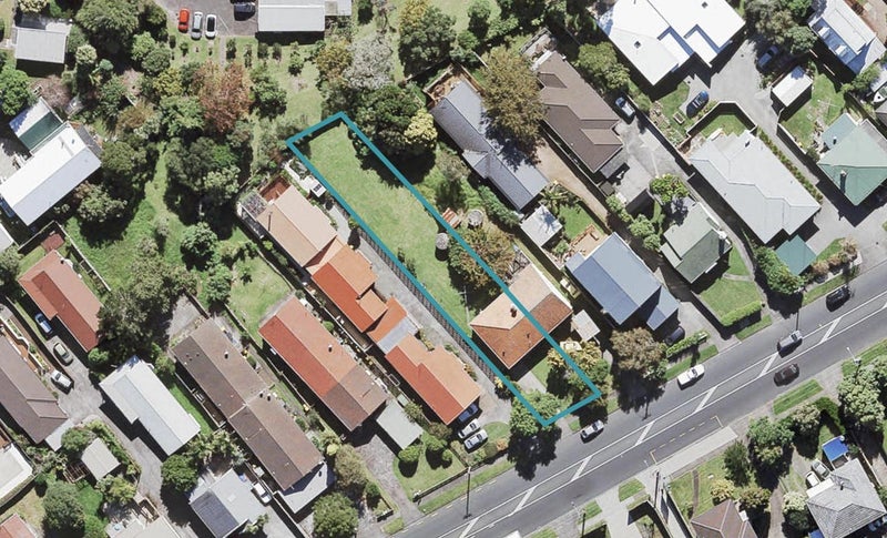 127 Titirangi Road, New Lynn, Auckland - Carousel 1