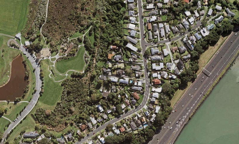 56 Sylvan Avenue, Northcote, Auckland - Carousel 1