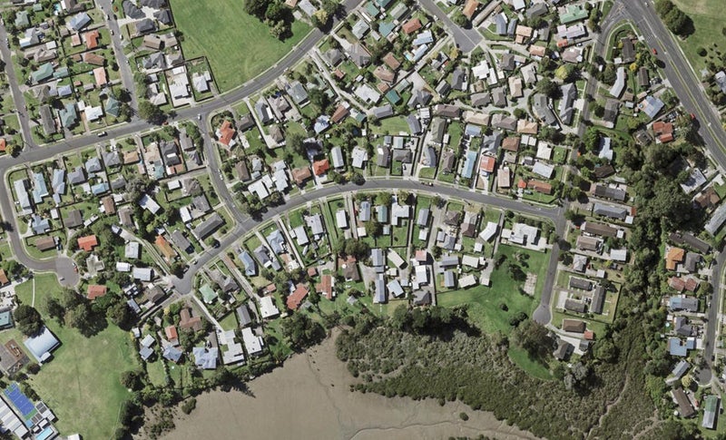 24C Aurea Avenue, Pakuranga, Auckland - Carousel 1
