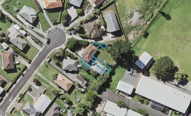 4/7 Cintra Place, Glen Innes, Auckland - Carousel 1
