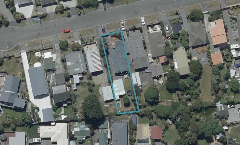 28 Larnach Street, Waimairi Beach, Christchurch - Carousel 1