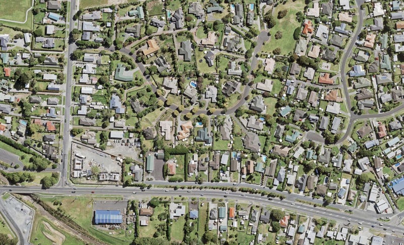 28 Sunny Crescent, Huapai, Kumeu - Carousel 1