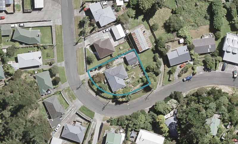 7 August Street, Stokes Valley, Lower Hutt - Carousel 1