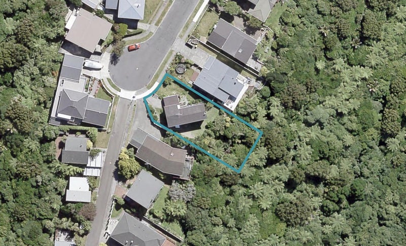10 Laurel Grove, Maungaraki, Lower Hutt - Carousel 1