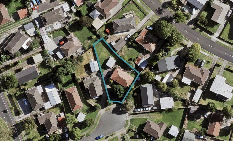 8 Pushon Place, Clendon Park, Auckland - Carousel 1