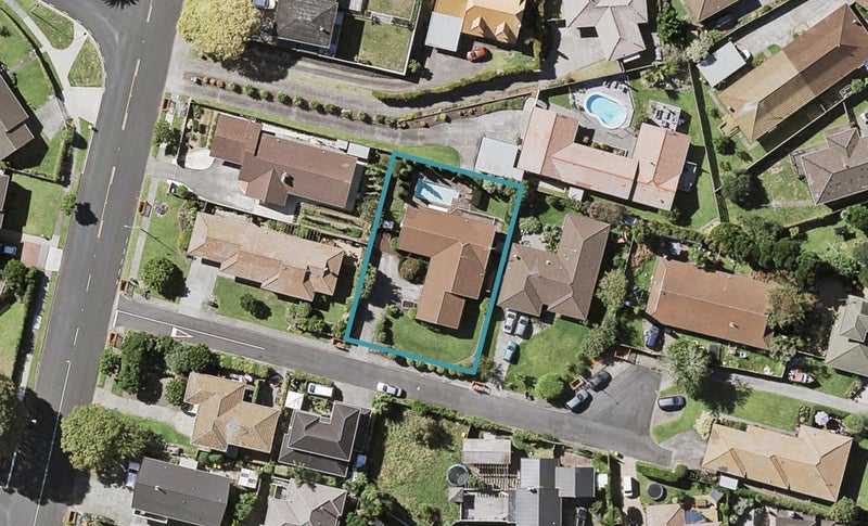 4 Padfield Place, Sunnyhills, Auckland - Carousel 1