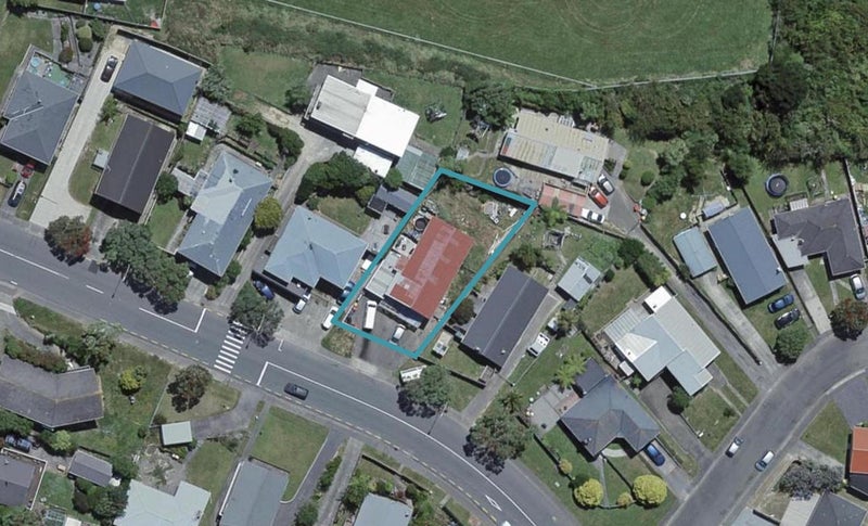 52 Stewart Drive, Newlands, Wellington - Carousel 1