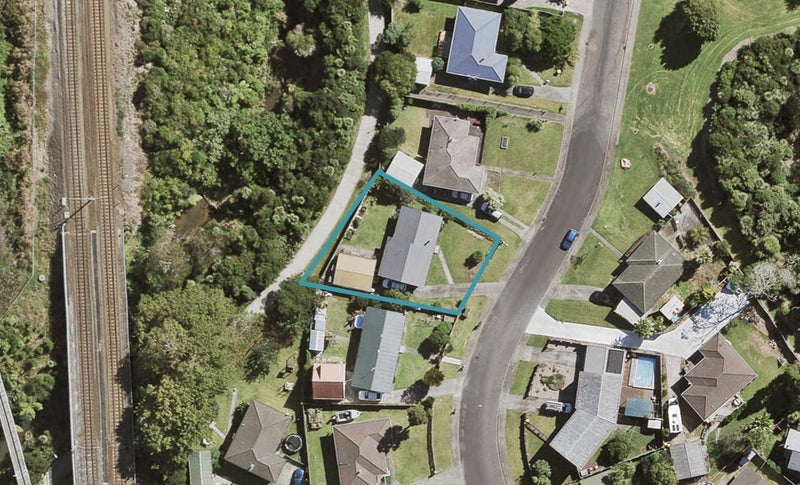 26 Serwayne Place, Sunnyvale, Auckland - Carousel 1