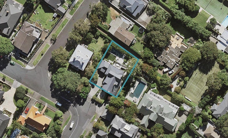 1 Warrington Road, Remuera, Auckland - Carousel 1