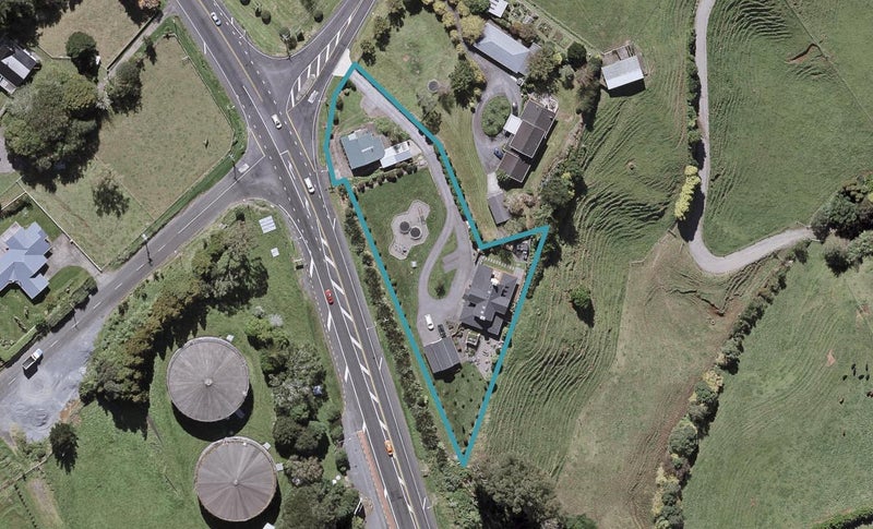 551 Mangorei Road, Highlands Park, New Plymouth - Carousel 1