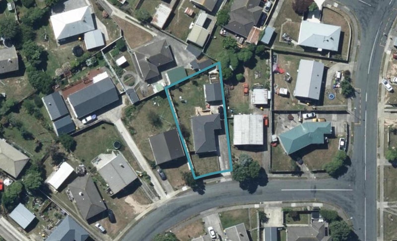 5 Rangituhi Crescent, Takapuwahia, Porirua - Carousel 1