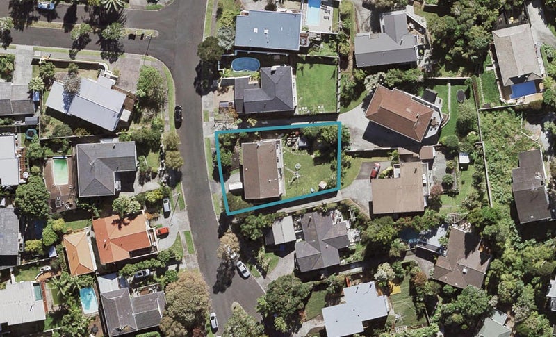 15 Chatswood Grove, Chatswood, Auckland - Carousel 1