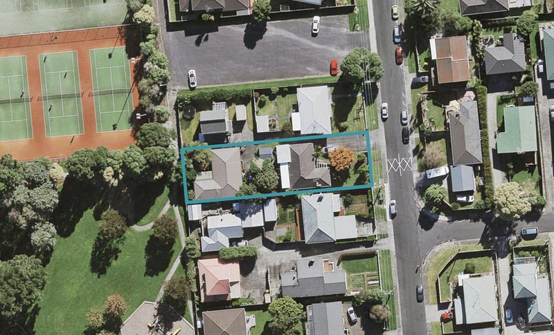 1/30 Elliott Avenue, Bayview, Auckland - Carousel 1