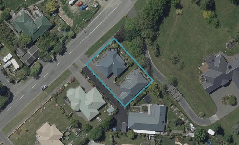 1/355 Cashmere Road, Westmorland, Christchurch - Carousel 1
