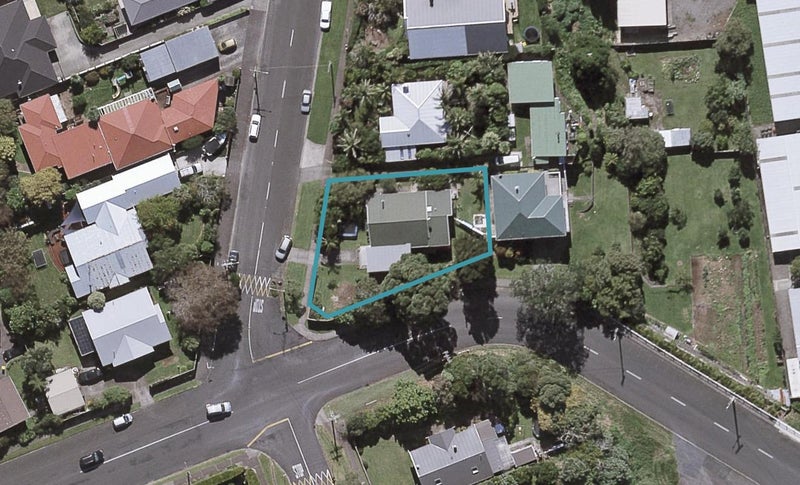 67 Paynters Avenue, Strandon, New Plymouth - Carousel 1