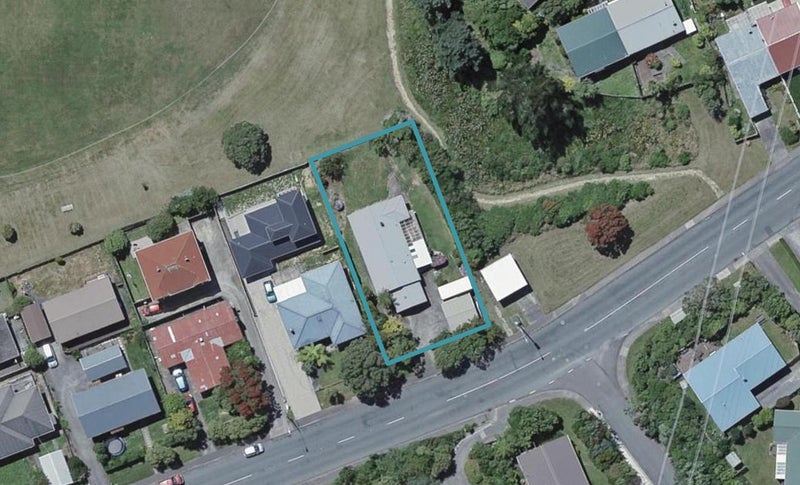 47 Horokiwi Road West, Newlands, Wellington - Carousel 1
