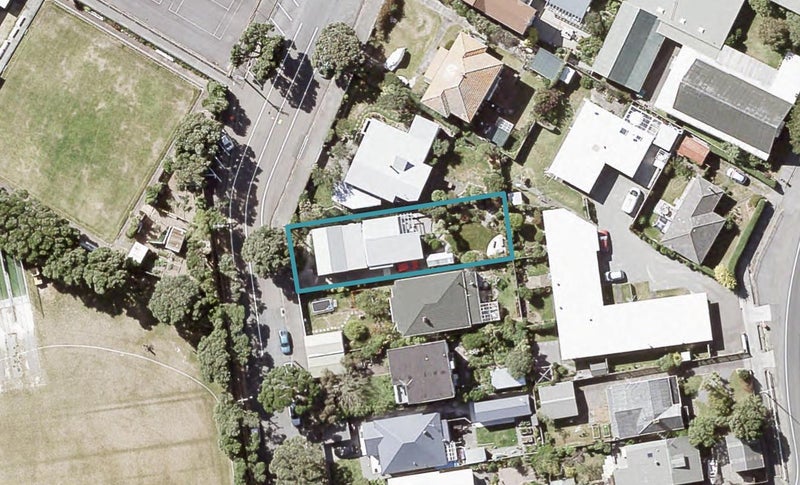 89 Oroua Street, Eastbourne, Lower Hutt - Carousel 1