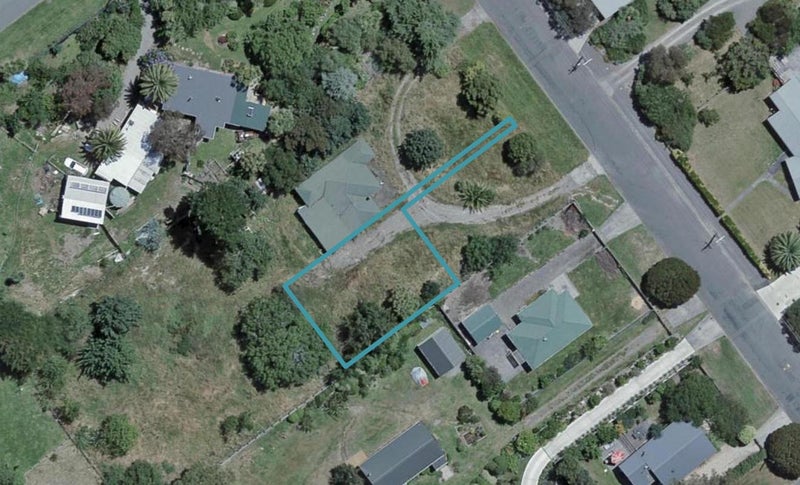 1 George Hawkins Way, Martinborough, Martinborough - Carousel 1