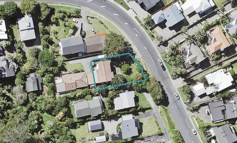230 Beach Road, Campbells Bay, Auckland - Carousel 1