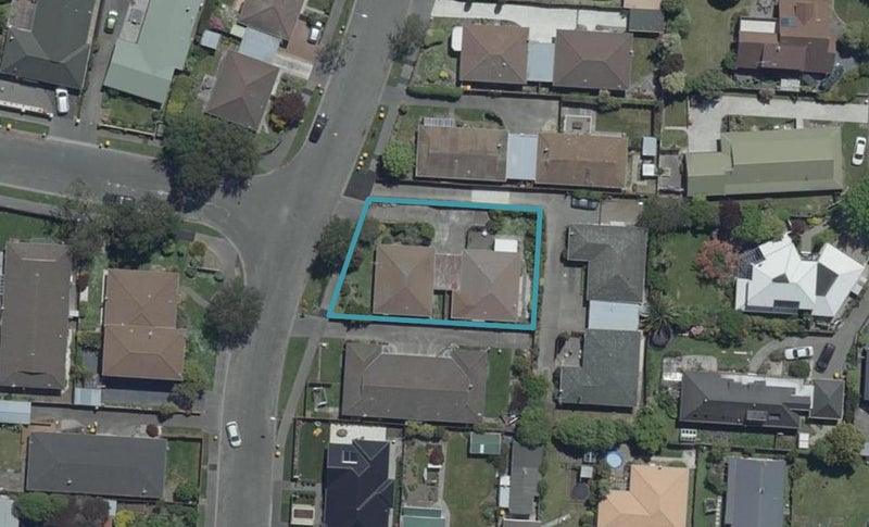 1/8 Salford Avenue, Redwood, Christchurch - Carousel 1