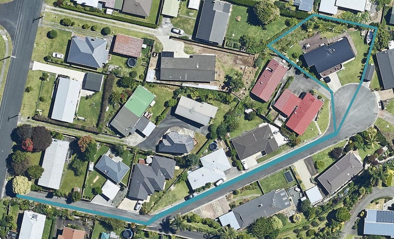 10 Dillon Way, Otumoetai, Tauranga - Carousel 1