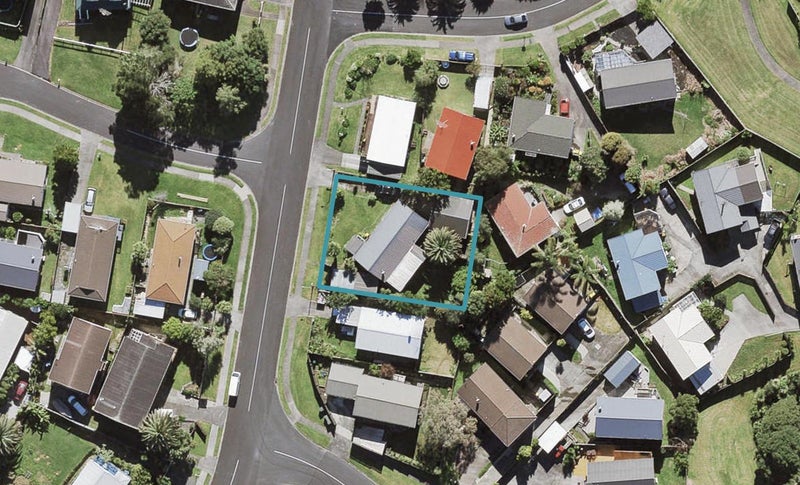23 Cyril Crescent, West Harbour, Auckland - Carousel 1