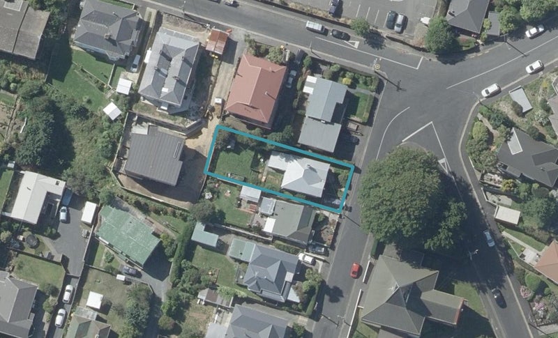 4 Whitby Street, Mornington, Dunedin - Carousel 1