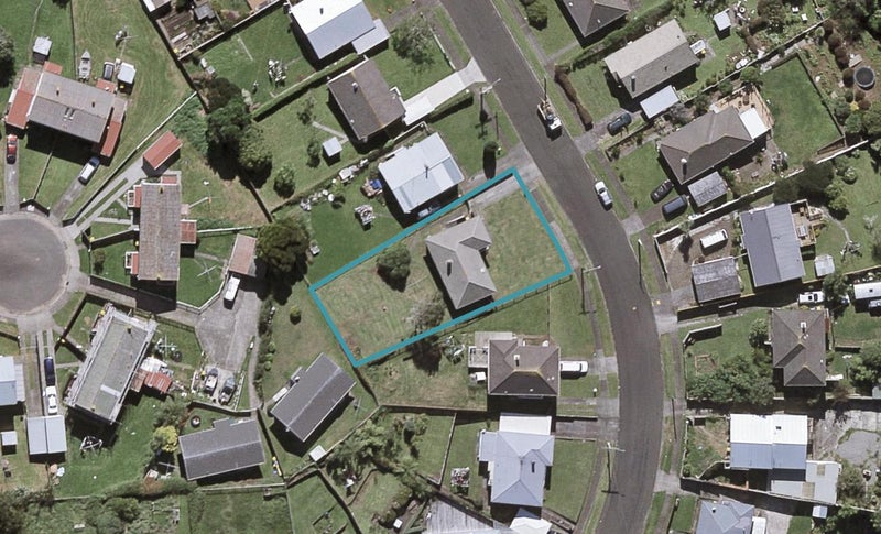 37 Banks Street, Marfell, New Plymouth - Carousel 1