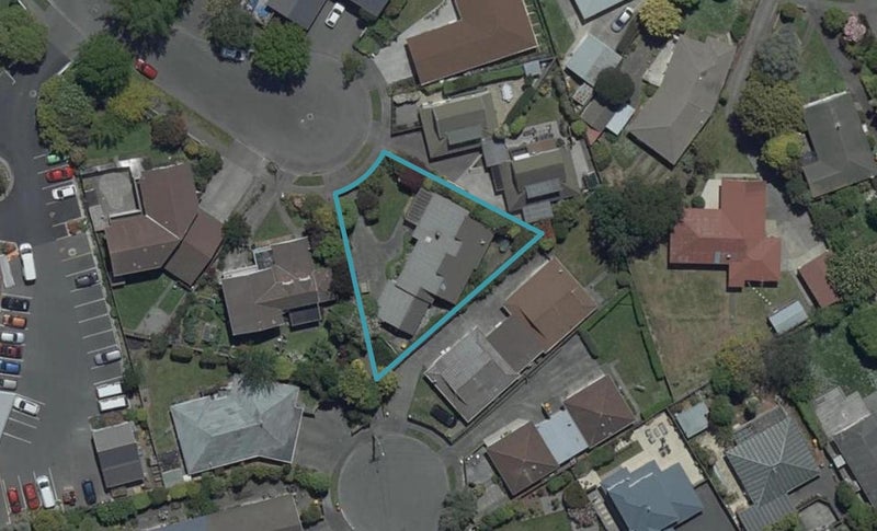 16 Saint Winifreds Place, Bryndwr, Christchurch - Carousel 1