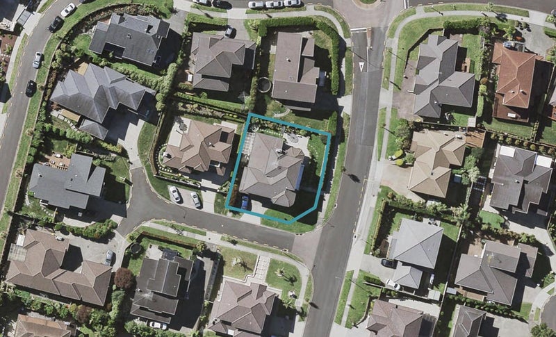 1 Vidal Way, Flat Bush, Auckland - Carousel 1