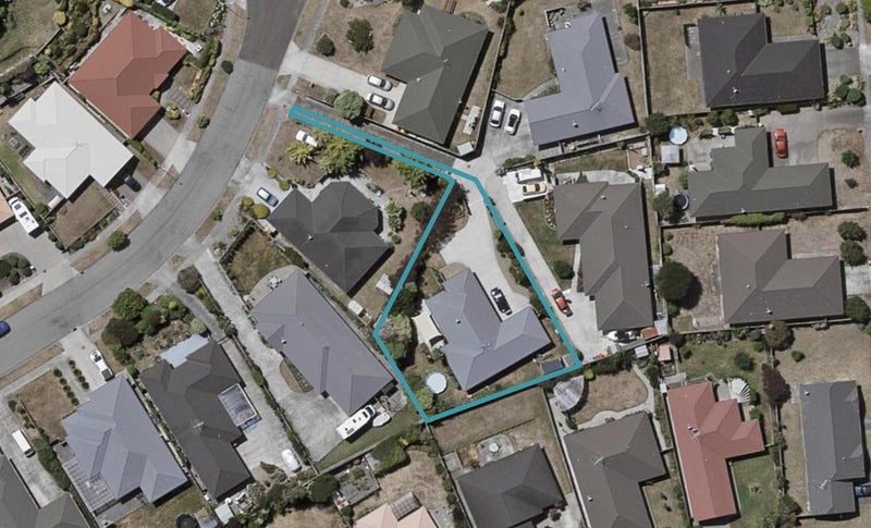 17 Leanne Way, Waikanae Beach, Waikanae - Carousel 1
