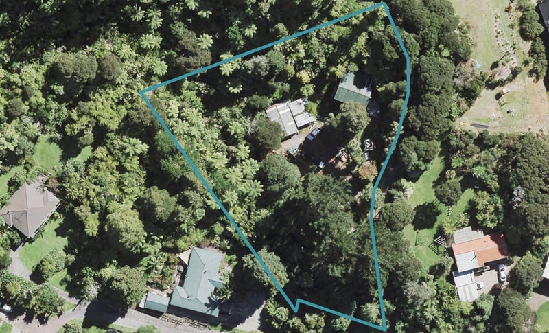 355 Huia Road, Titirangi, Auckland - Carousel 1