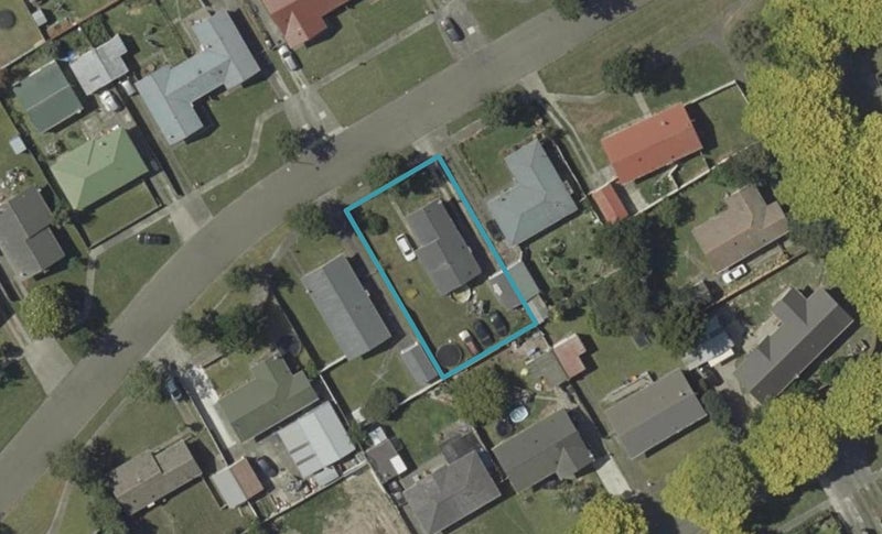 17 Halswell Crescent, Westbrook, Palmerston North - Carousel 1