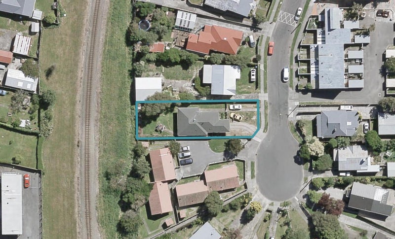 9 Awamutu Grove, Waiwhetu, Lower Hutt - Carousel 1
