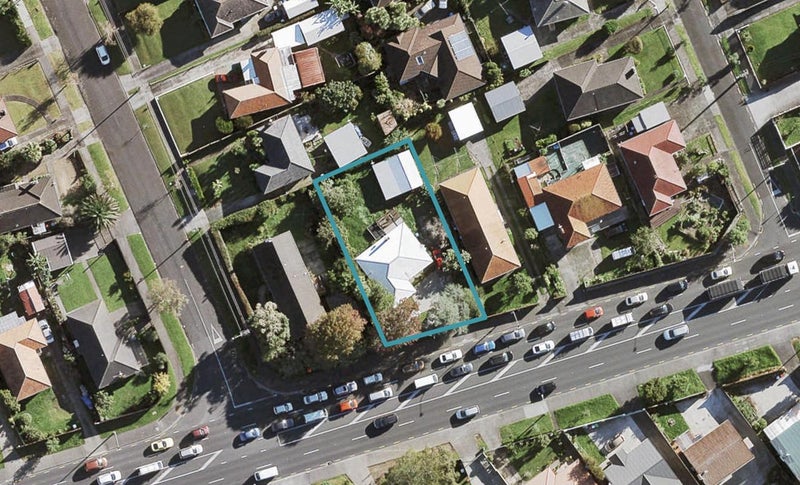 82 Maioro Street, New Windsor, Auckland - Carousel 1